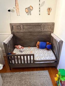 Gray Wood Convertible Crib / Toddler Bed with mattress