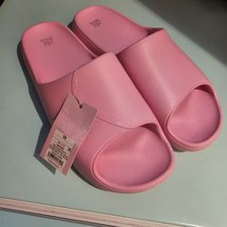 New womans size 10 pink slides🩷


