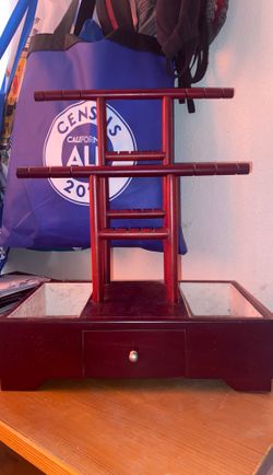 Jewelry organizer