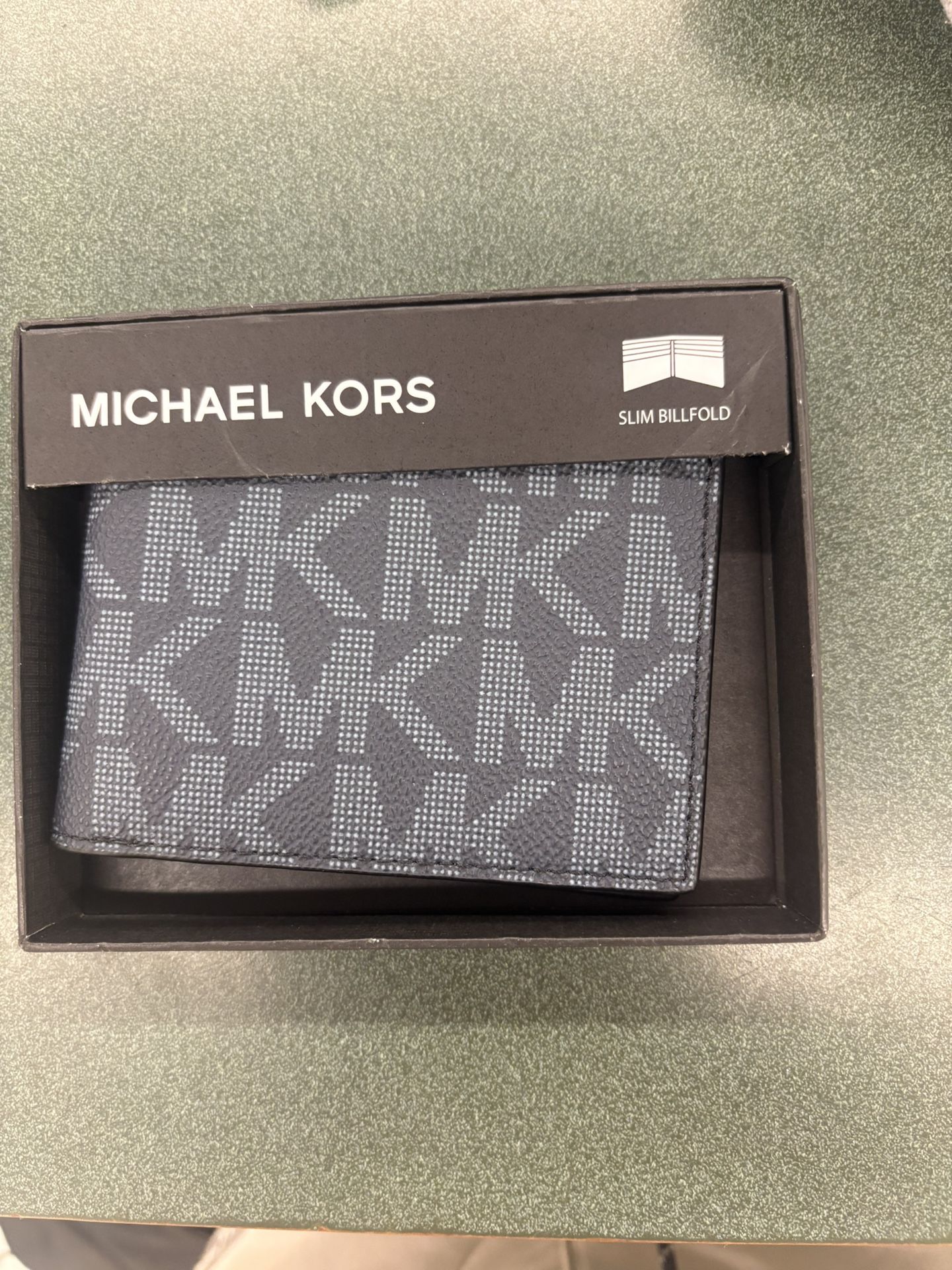 Brand New Men’s MK Wallet 