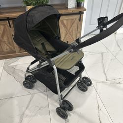 Very light Reversible Stroller For sale 