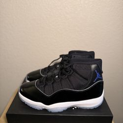 Size 9 Nike Jordan 11 Space Jam 