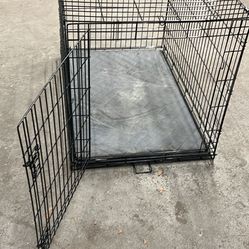 dog cage 42x38”x30” like new dog cage