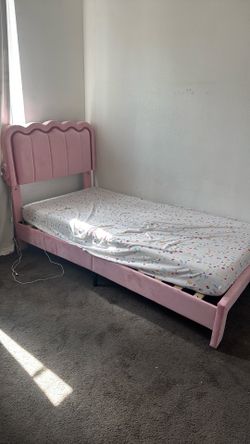 Twin bed with mattress