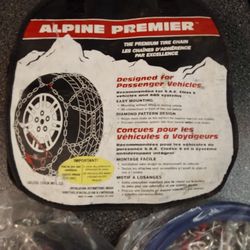 TIRE. CHAINS. BRAND NEW.  PAYED 130 BUCKS AT ADVANCE AUTO PARTS.   ASKING   85