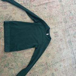 Lulu lemon long sleeve shirt size 4