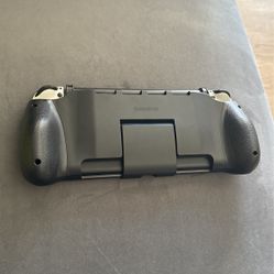 GameStop Hard Shell Grip and Card Storage for Nintendo Switch