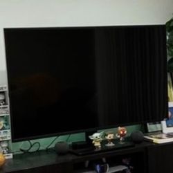 55 Inch LED 4K Smart TV w/ Stand - Vizio