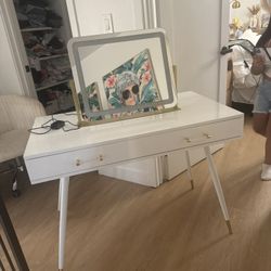 Mirror 150$ Desk 150$
