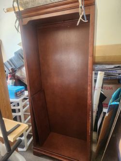 2 bookcases