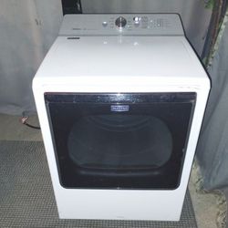 Maytag Bravos XL Electric Dryer - Free Delivery