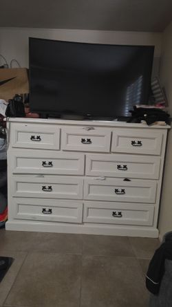 Dresser