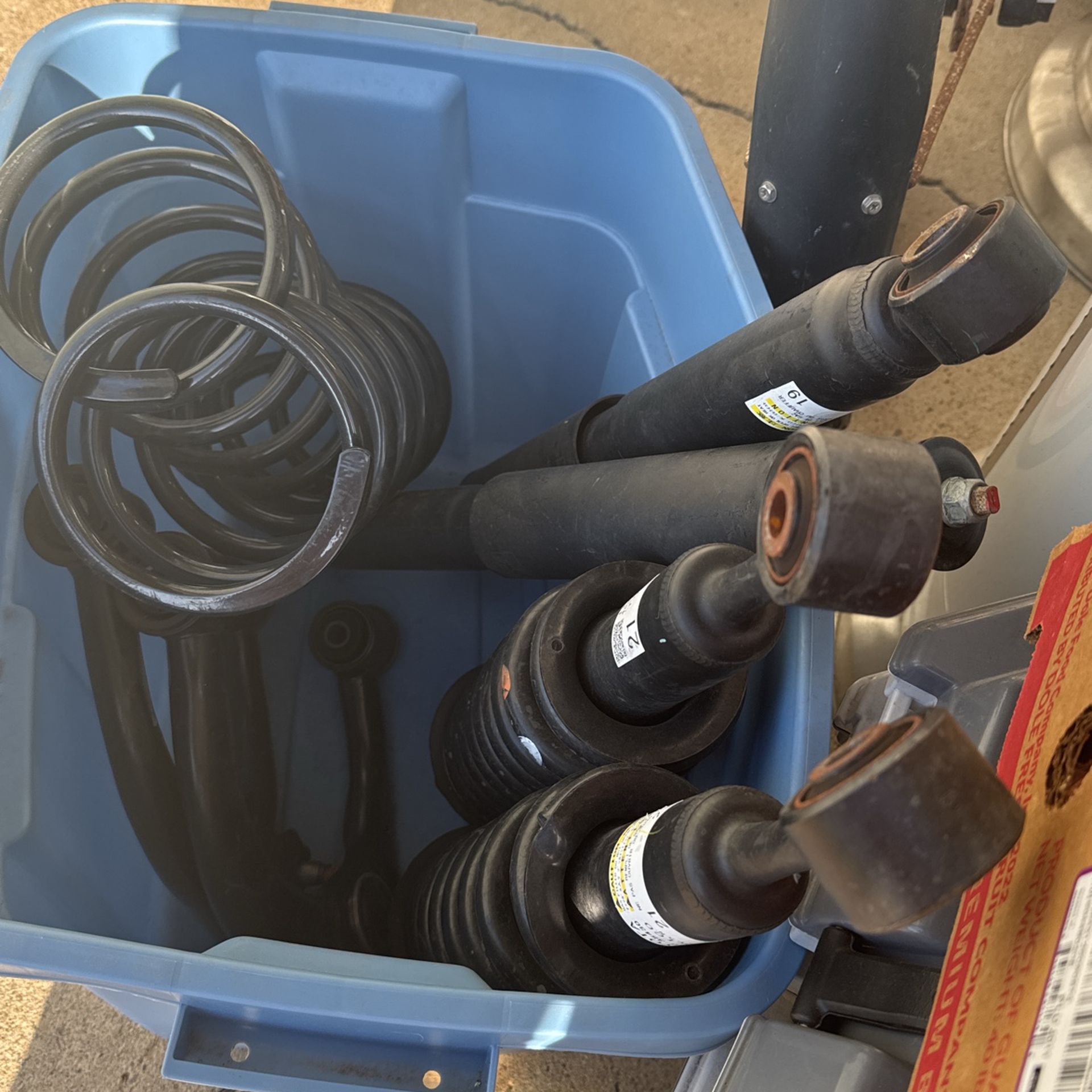 2024 4Runner OEM Front And Back Shocks