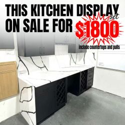 💥KITCHEN DISPLAY SET w/Wine Racks Premium Quartz Countertops Was $7K+ NOW ONLY $1,800 (TAKE ALL!)