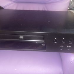 TEAC CD-P650 Home Audio CD Player with USB and iPod Digital Interface - Black AUDIO CONNECTION. Connect the digital audio output from an iPod to digit