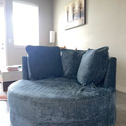 Round Swivel Chair - Blue