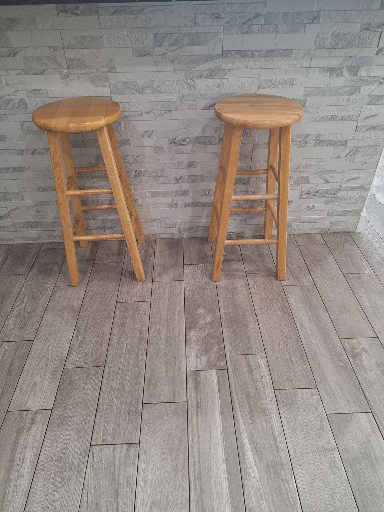 Wooden High Stool Bar