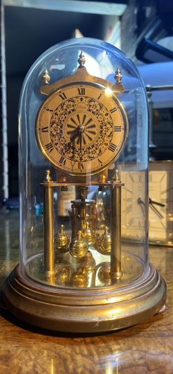 Kundo Anniversary Clock with Glass Dome
