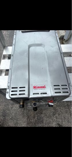 Used Gas Rinnai Tankless Water Heater