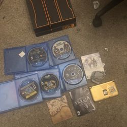 PS4 Discs And PlayStation 4 Limited Edition 