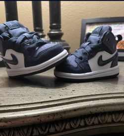 Jordan 1 Obsidian Size 2c
