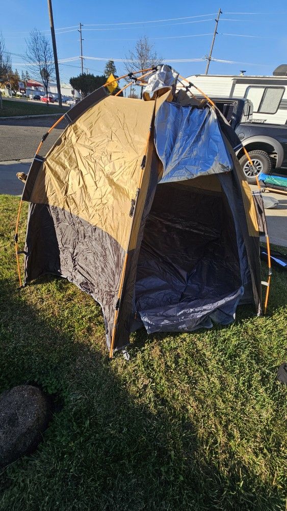 New Toogh 4 Person Camping Tent

 