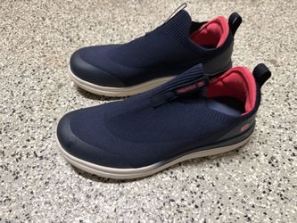 Fitville Sneaker (Fuschia)