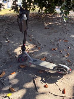 Inyhis Electric Scooter