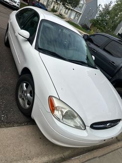 2003 Ford Taurus