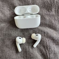 Apple AirPods Pro 1st Gen Used Excellent Condition