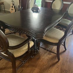 Dining Room Table $300/obo