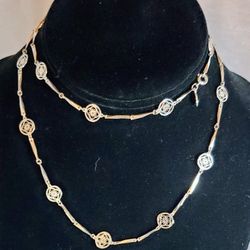 Vintage Avon Women's Necklace. EUC 