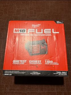 Milwaukee 2 Gal Compact Quiet Compressor