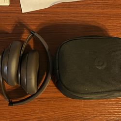 Beats By Dr. Dre studio Pro