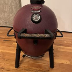 Red Akron Komodo JR - BBQ Charcoal Grill