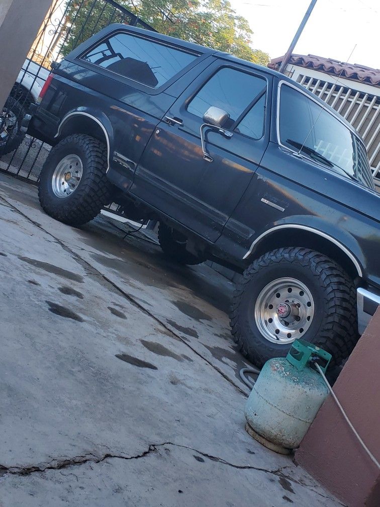 1990 Ford Bronco