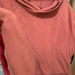 Pink, cozy sweatshirt, size large