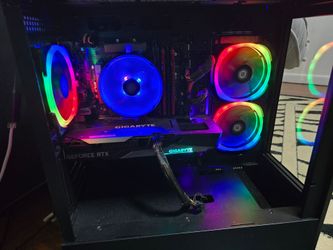 Gaming PC w/keyboard and mouse