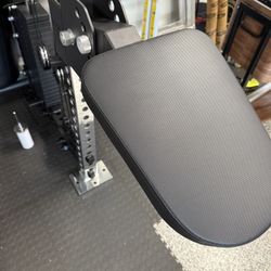 Seal Row Pad 3x3 1 Inch Holes