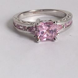 BEAUTIFUL WOMENS RHINESTONE RING SIZE 10