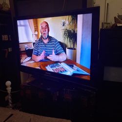 Panasonic TV Flat Screen With Remote