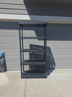 Plastic racks x3