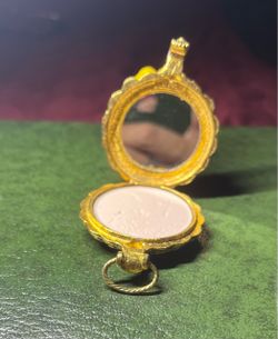 This a Max factor “Golden Lark”