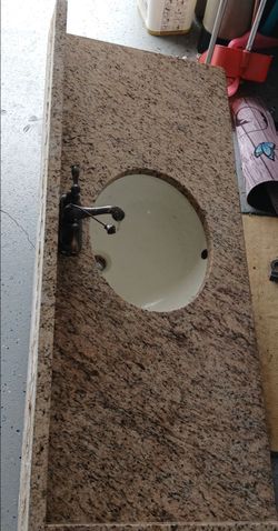 GRANITE BATHROOM COUNTER