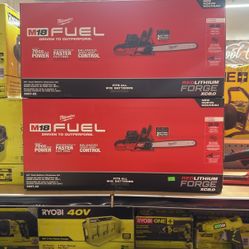 Milwaukee M18 Fuel Dual Battery 20" Chainsaw Kit