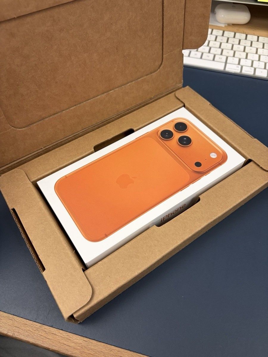 iPhone 17 Pro 512gb / Cosmic Orange (Verizon)