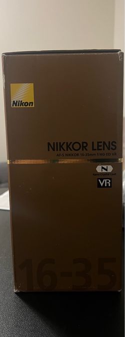 Nikon AF-S FX NIKKOR 16-35mm f/4G ED Vibration Reduction Zoom Lens with Auto Focus for Nikon DSLR Cameras