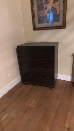 Four-door dresser in great shape