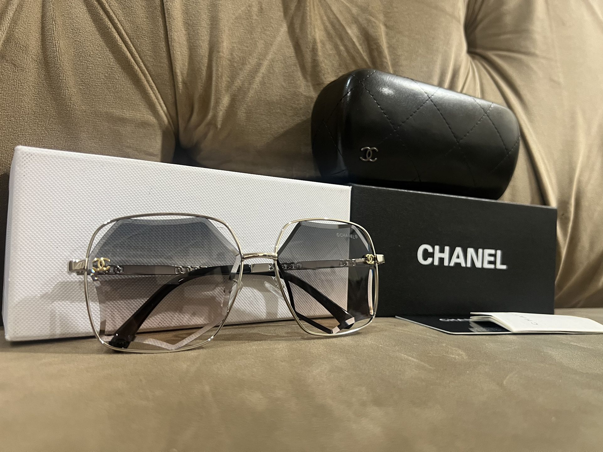 New Chanel Sunglasses for Sale in Burbank, CA - OfferUp