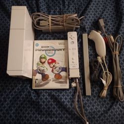Nintendo Wii sets complete with game works good good shape no offers no trades 75th Ave Indian School serious buyers only please